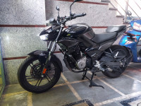 Black Hero Xtreme 125R