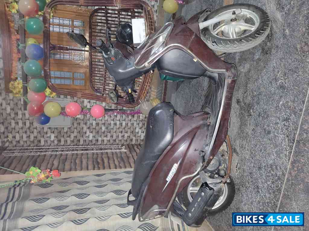 Brown TVS Wego Brown TVS Wego