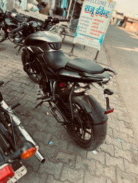 Black Bajaj Pulsar NS 160 BS6