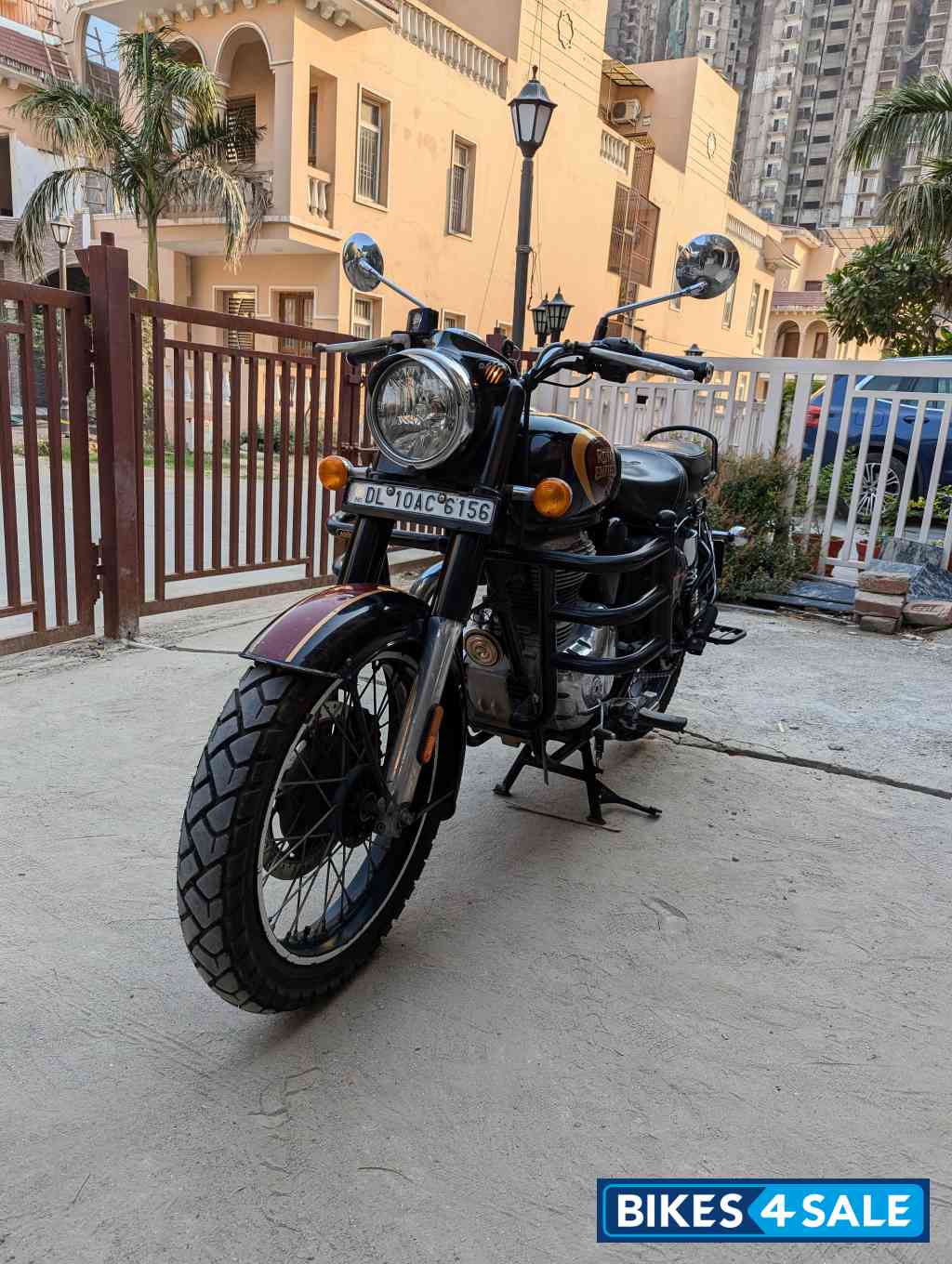 Halcyon Black Royal Enfield Classic 350 BS VI
