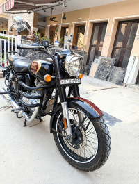 Halcyon Black Royal Enfield Classic 350 BS VI