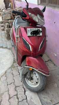 Maroon Red Honda Activa 5G