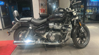 Black Royal Enfield Super Meteor 650