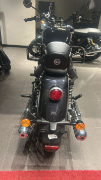 Black Royal Enfield Super Meteor 650