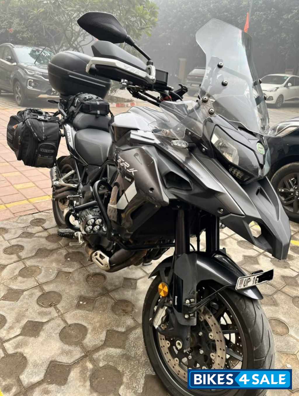Benelli TRK 502 Benelli TRK 502