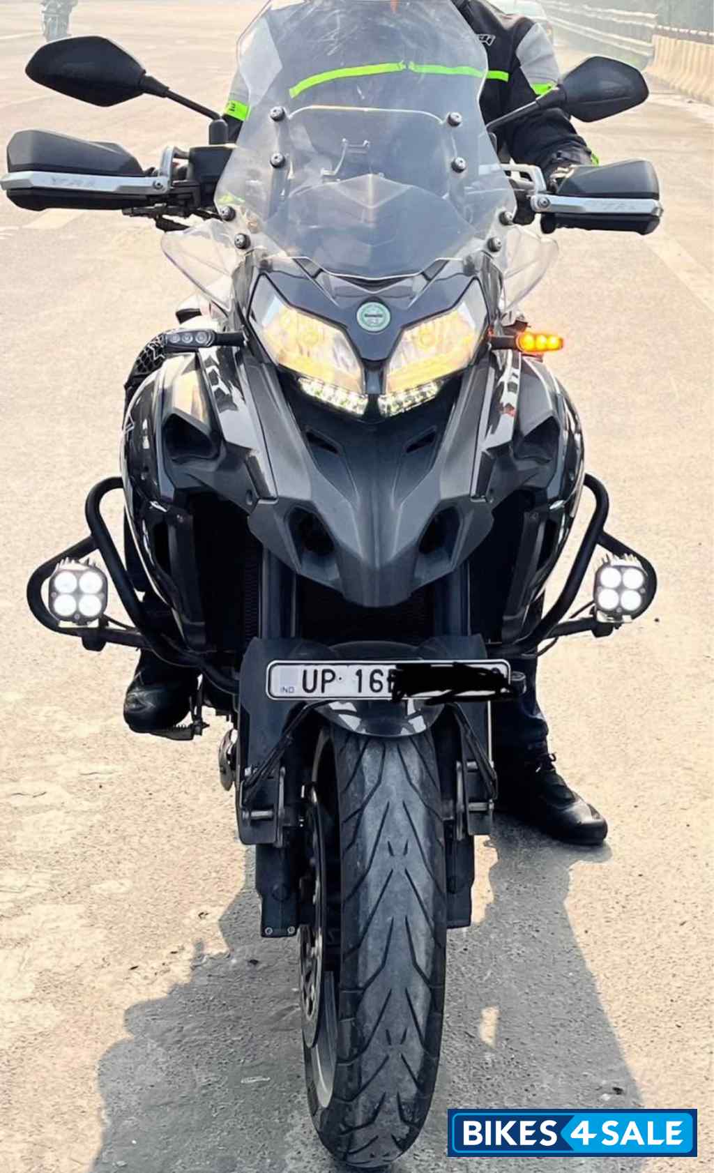 Benelli TRK 502 Benelli TRK 502