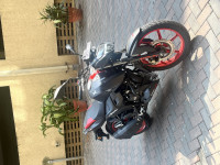 Black-red TVS Apache RTR 160 4V BS6