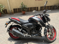 Black-red TVS Apache RTR 160 4V BS6