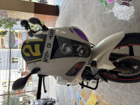 White Hero Karizma R