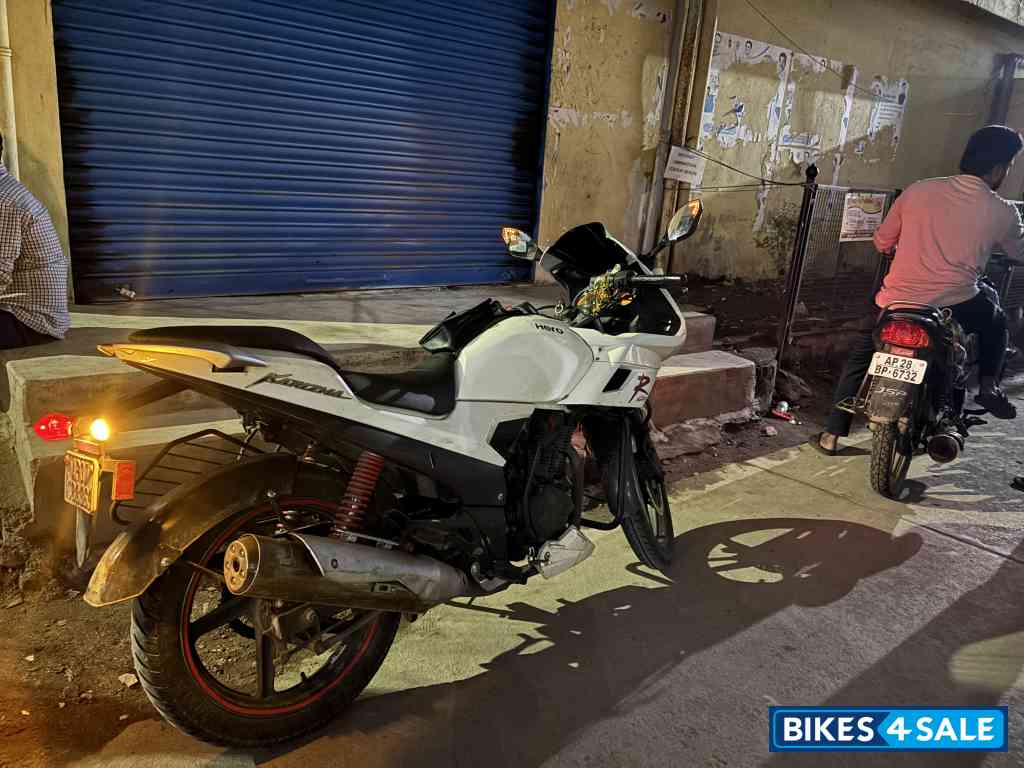 White Hero Karizma R