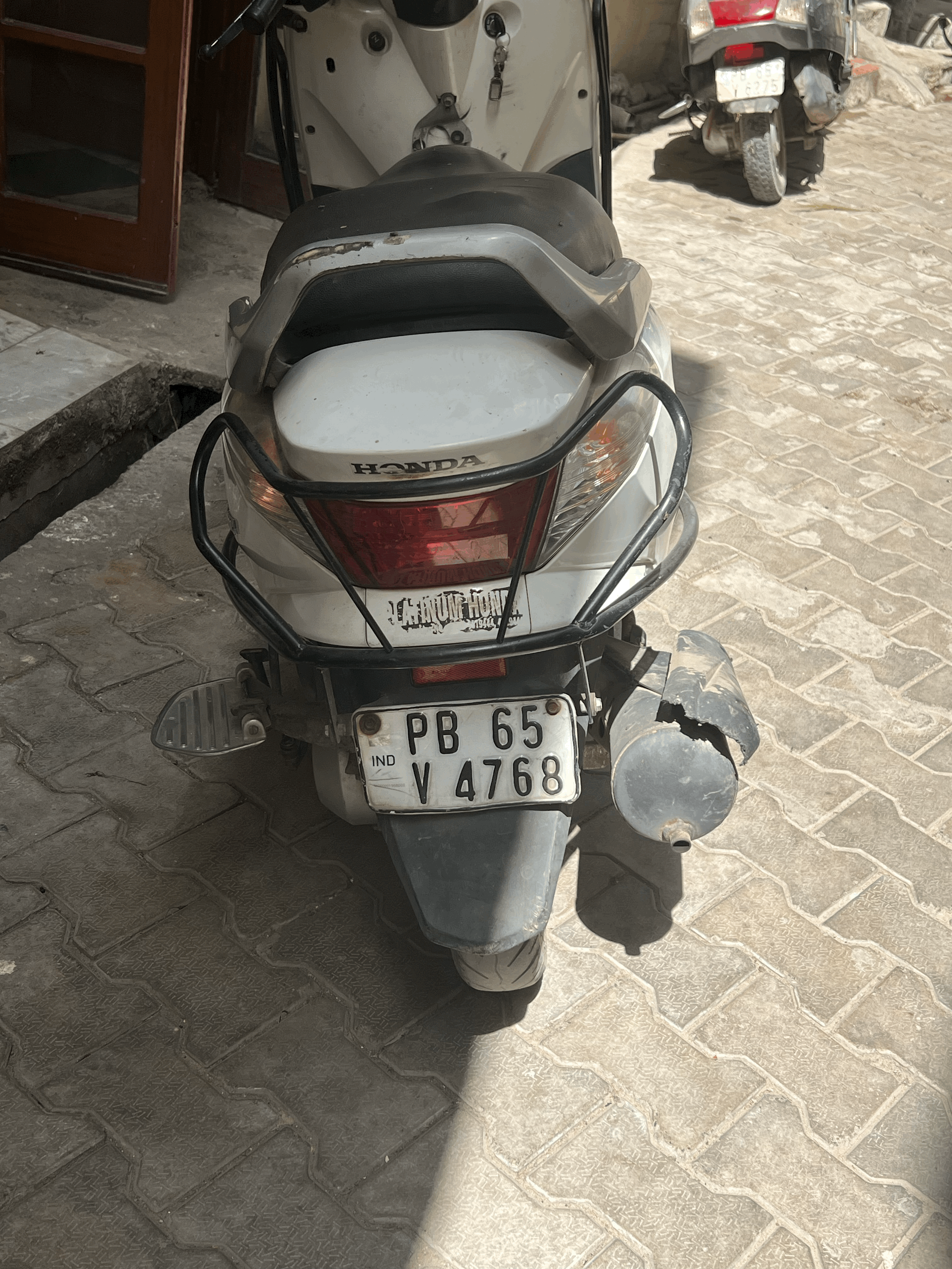 Pswhite Honda Aviator