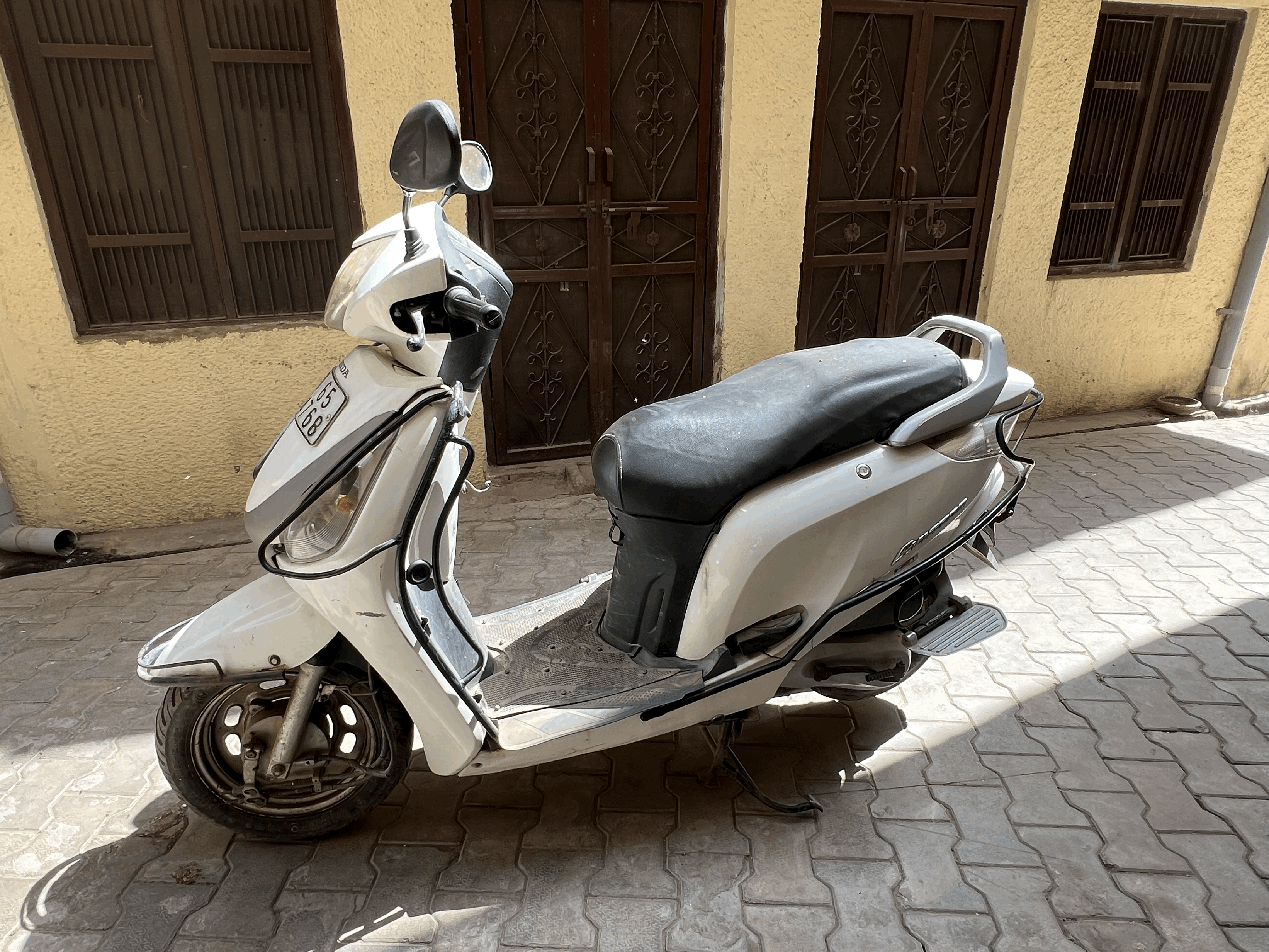 Pswhite Honda Aviator