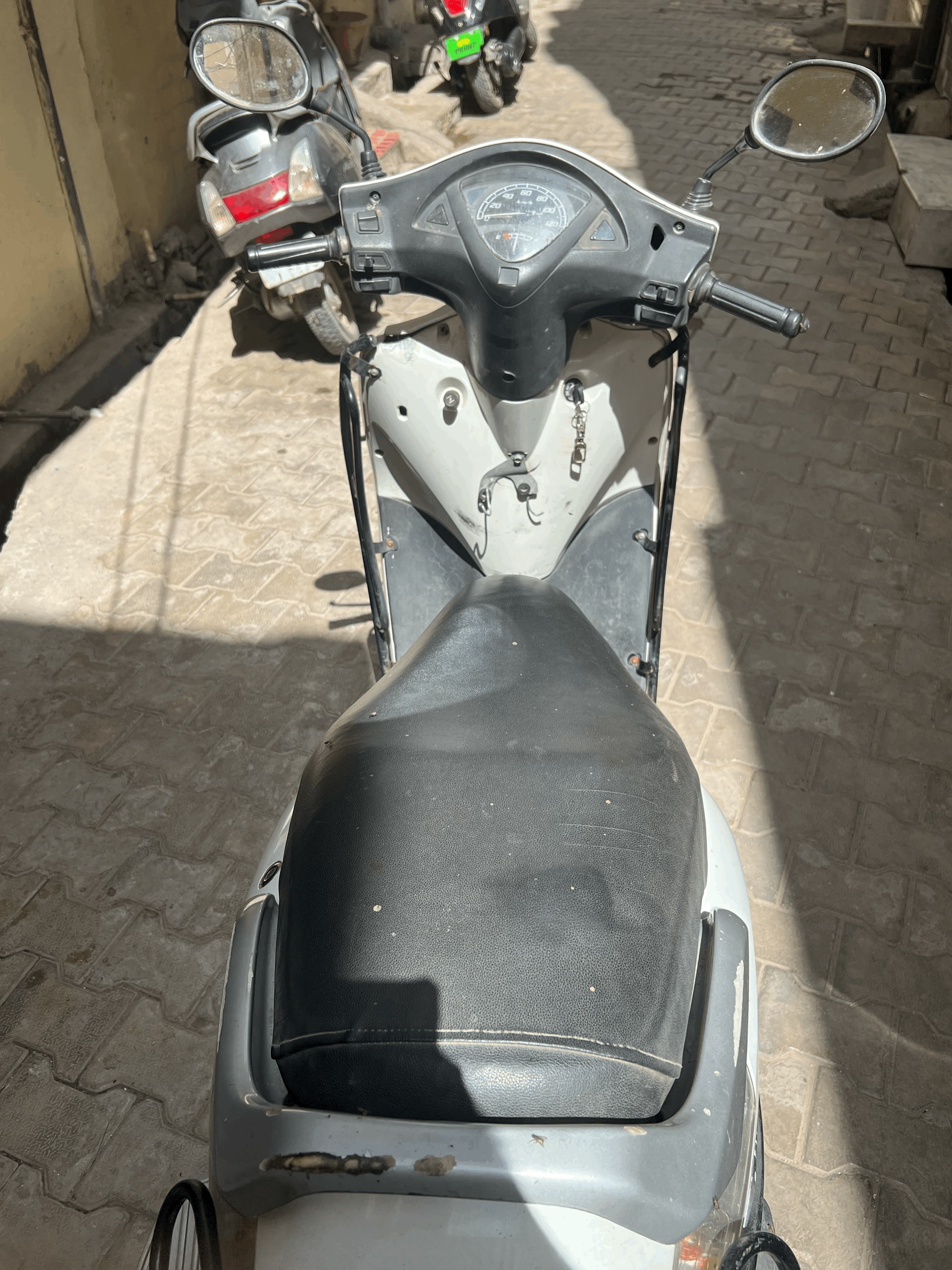 Pswhite Honda Aviator