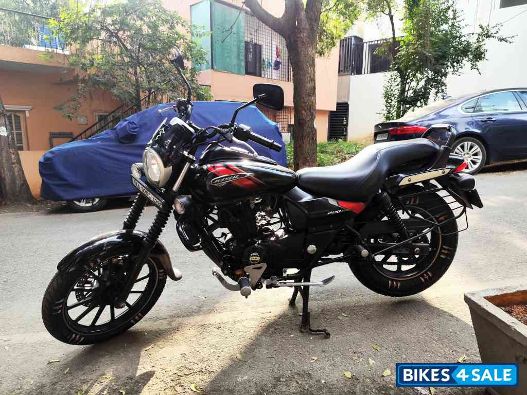 Black Bajaj Avenger Street 220 BS6