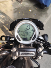 Black Bajaj Avenger Street 220 BS6