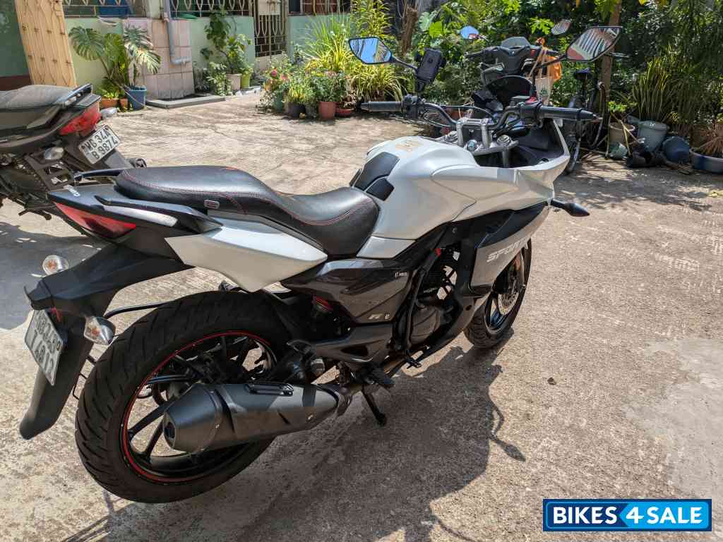 Hero Xtreme 200S BS6