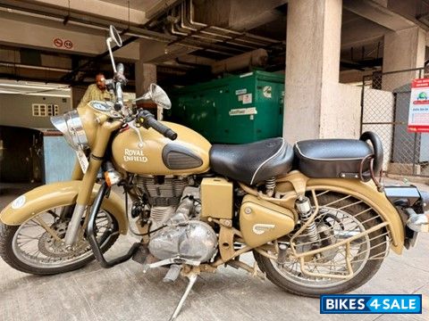 Matt Sand Royal Enfield Classic Desert Storm