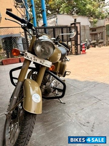Matt Sand Royal Enfield Classic Desert Storm