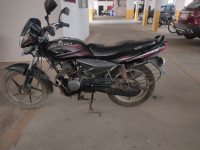 Black Bajaj Platina 125 DTS-Si