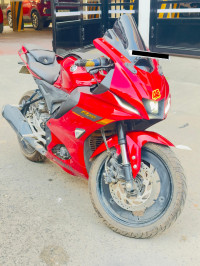 Red Yamaha R15 V4