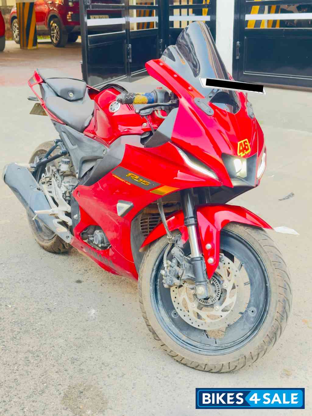 Red Yamaha R15 V4