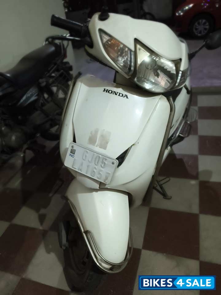 White Honda Activa