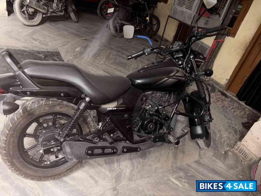 Bajaj Avenger Street 160