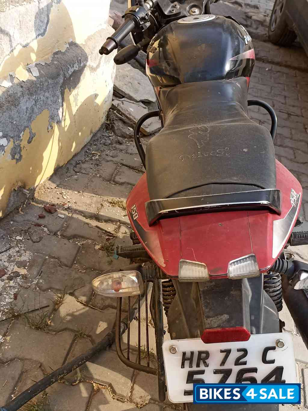 Red And Black Bajaj Pulsar 150 Twin Disc Red And Black Bajaj Pulsar 150 Twin Disc