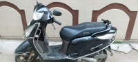 Black Honda Aviator