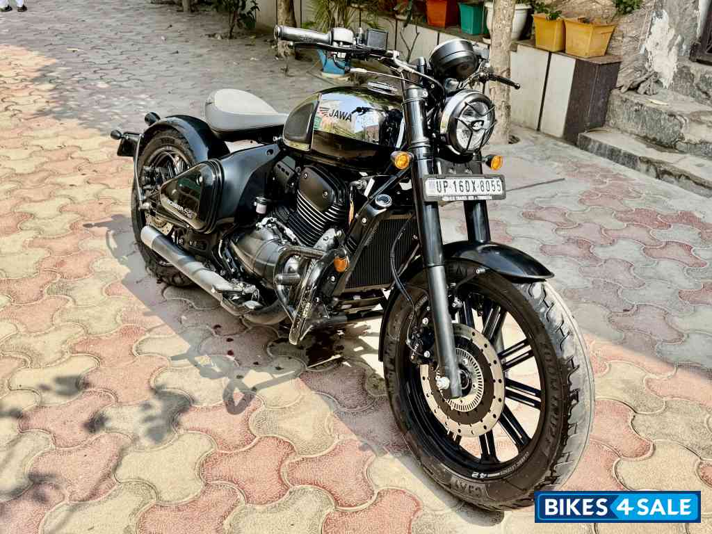 Mirror Black Jawa 42 Bobber Black Mirror