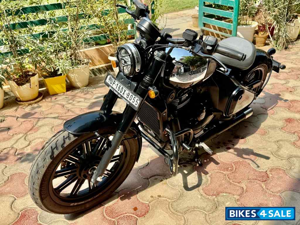 Mirror Black Jawa 42 Bobber Black Mirror