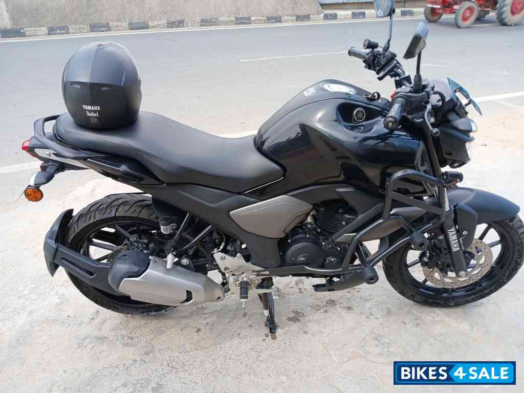 Black Yamaha FZ-S FI V3 BS6
