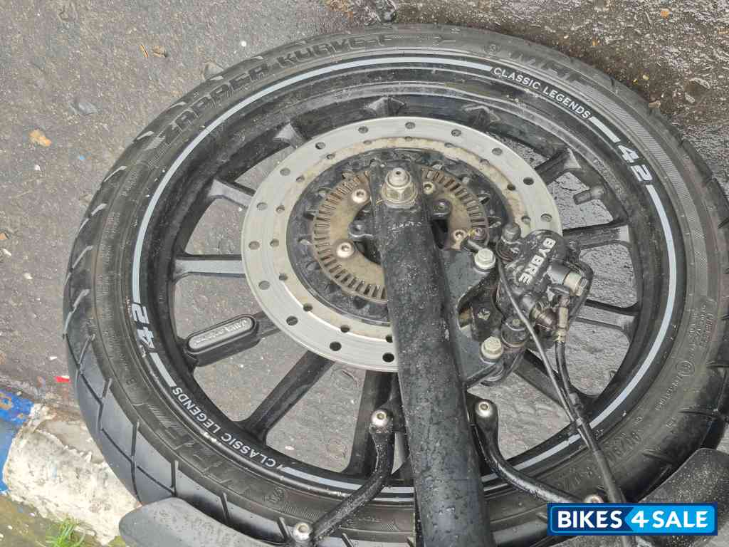 Black Jawa forty two BS6