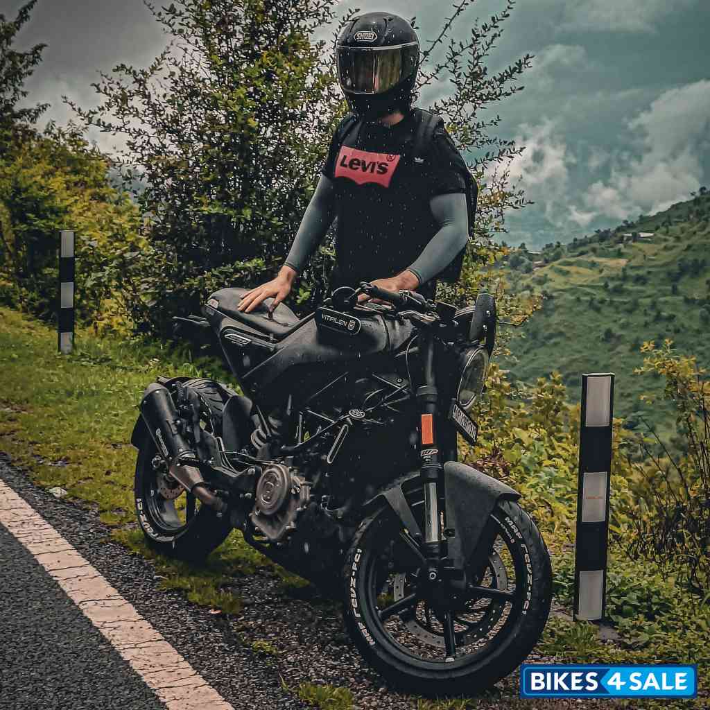 Black And Silver Husqvarna Vitpilen 250 2020