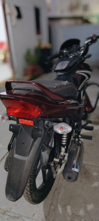 Maroon Honda Shine 125 Disc