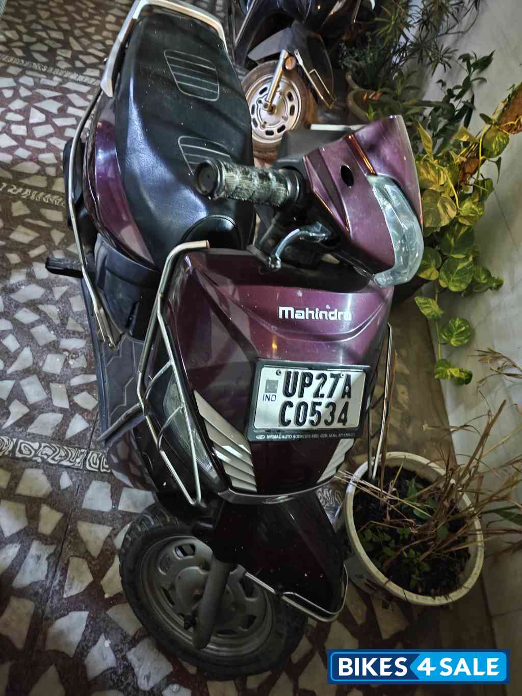 Mahindra Gusto 125