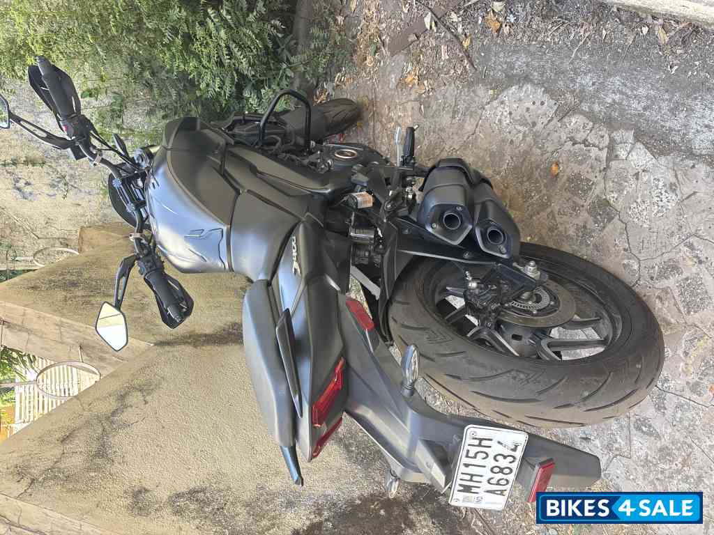 Charcoal Black Bajaj Dominar 400