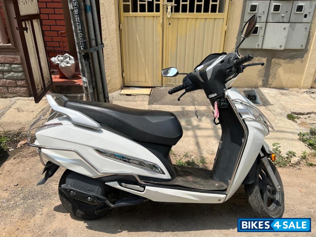 Pearl White Honda Activa 125 BS6