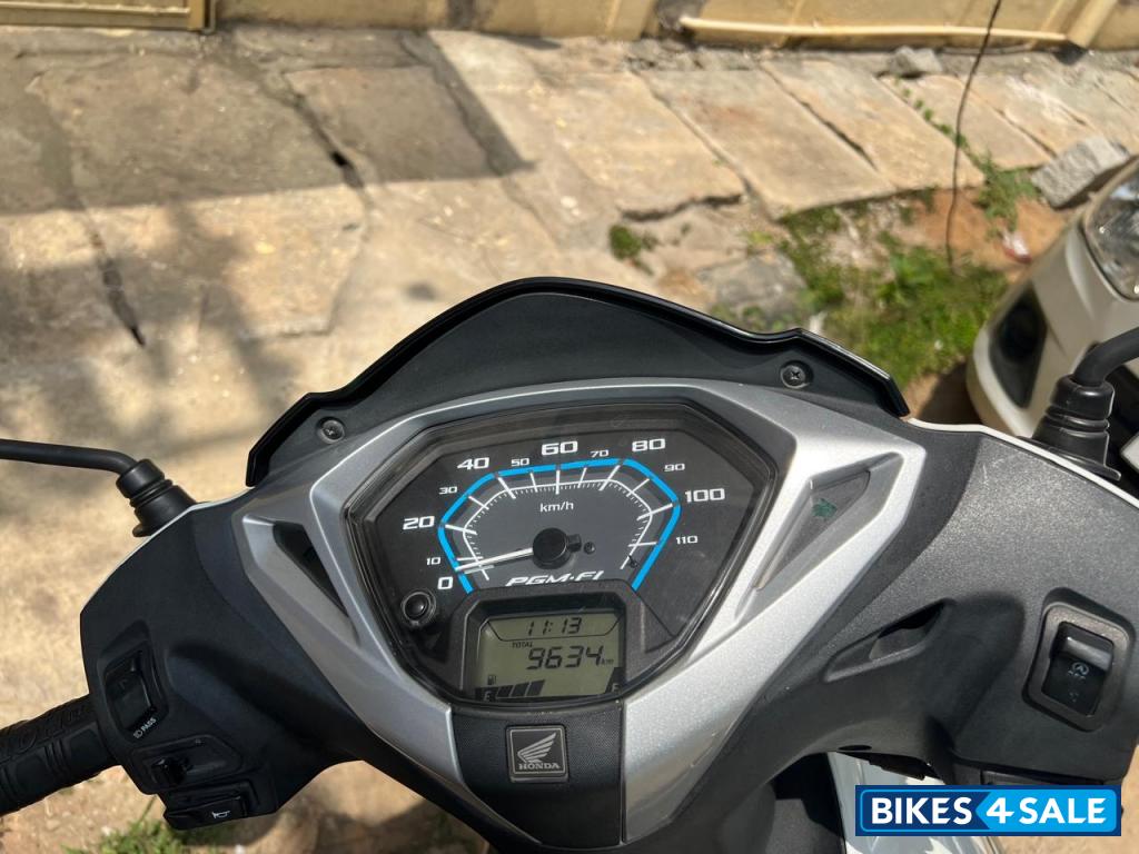 Pearl White Honda Activa 125 BS6