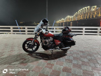 Red Royal Enfield Super Meteor 650