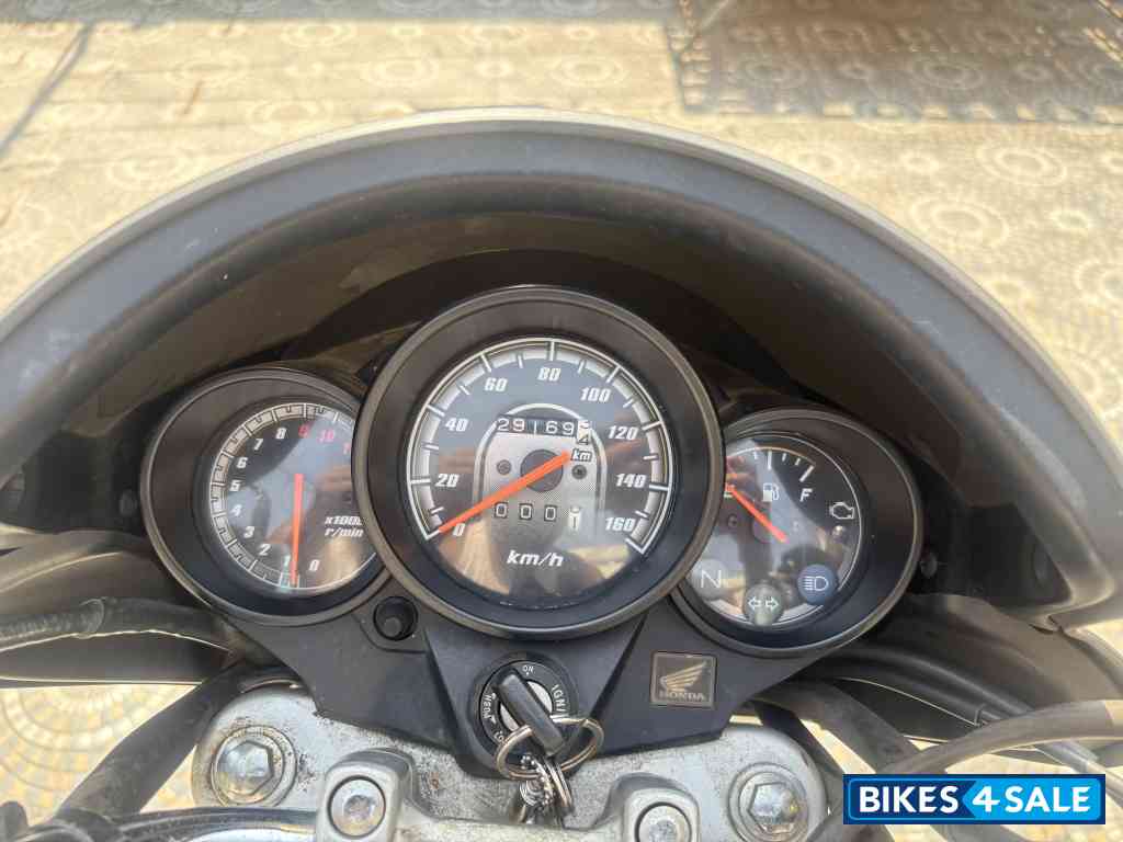 Grey Honda Unicorn 160 BS6