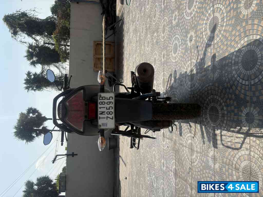 Grey Honda Unicorn 160 BS6