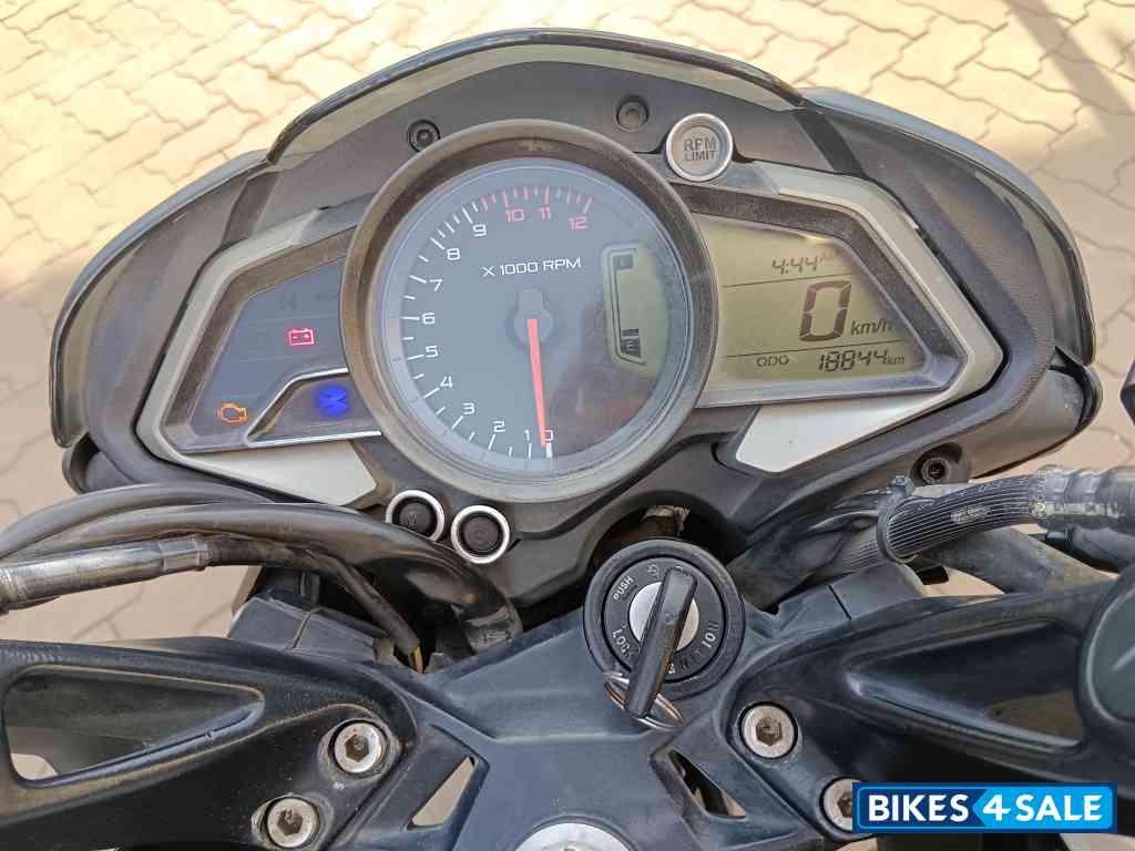 Black Bajaj Pulsar NS 125