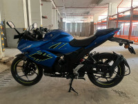 Blue Suzuki Gixxer SF