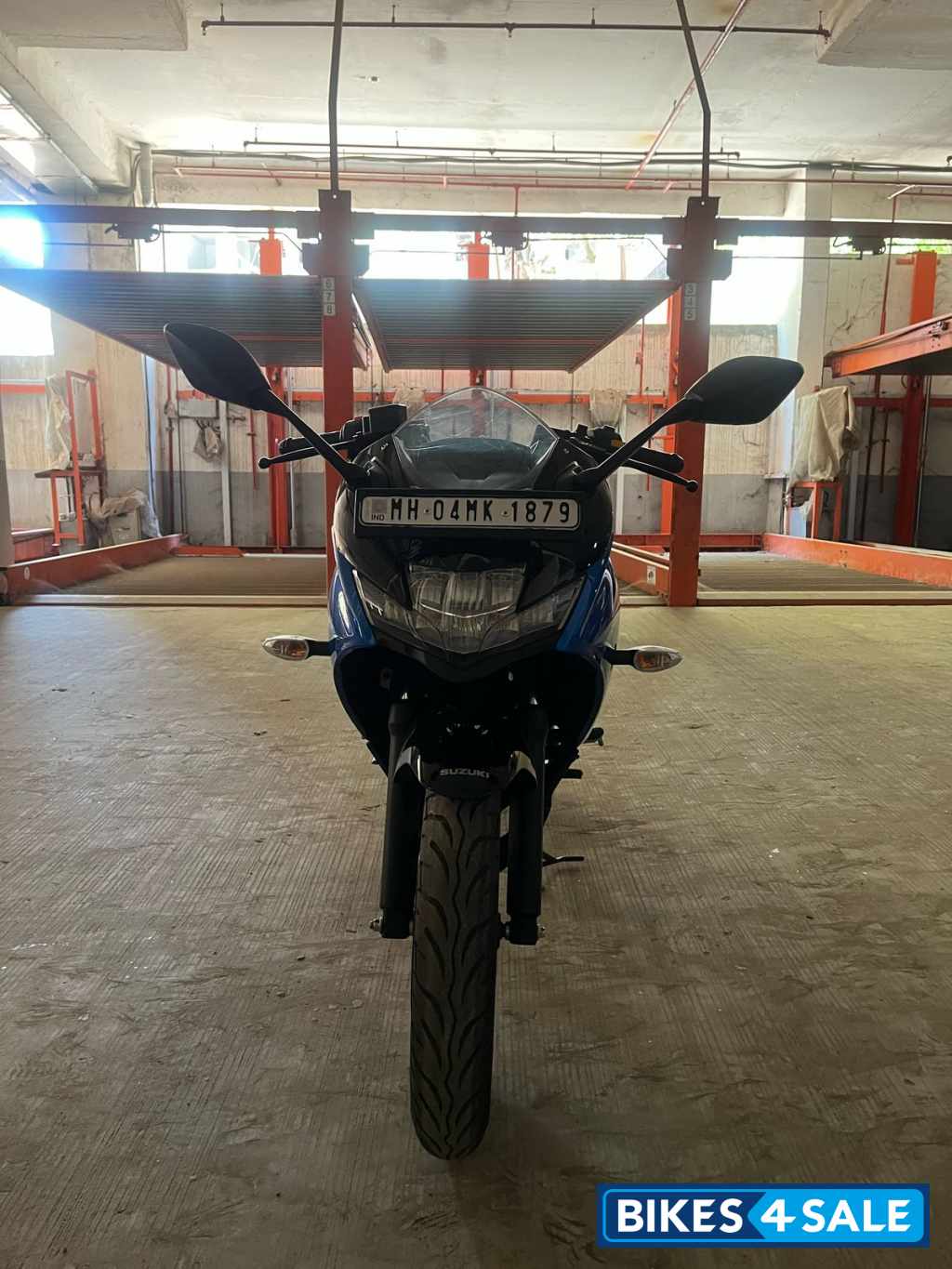 Blue Suzuki Gixxer SF