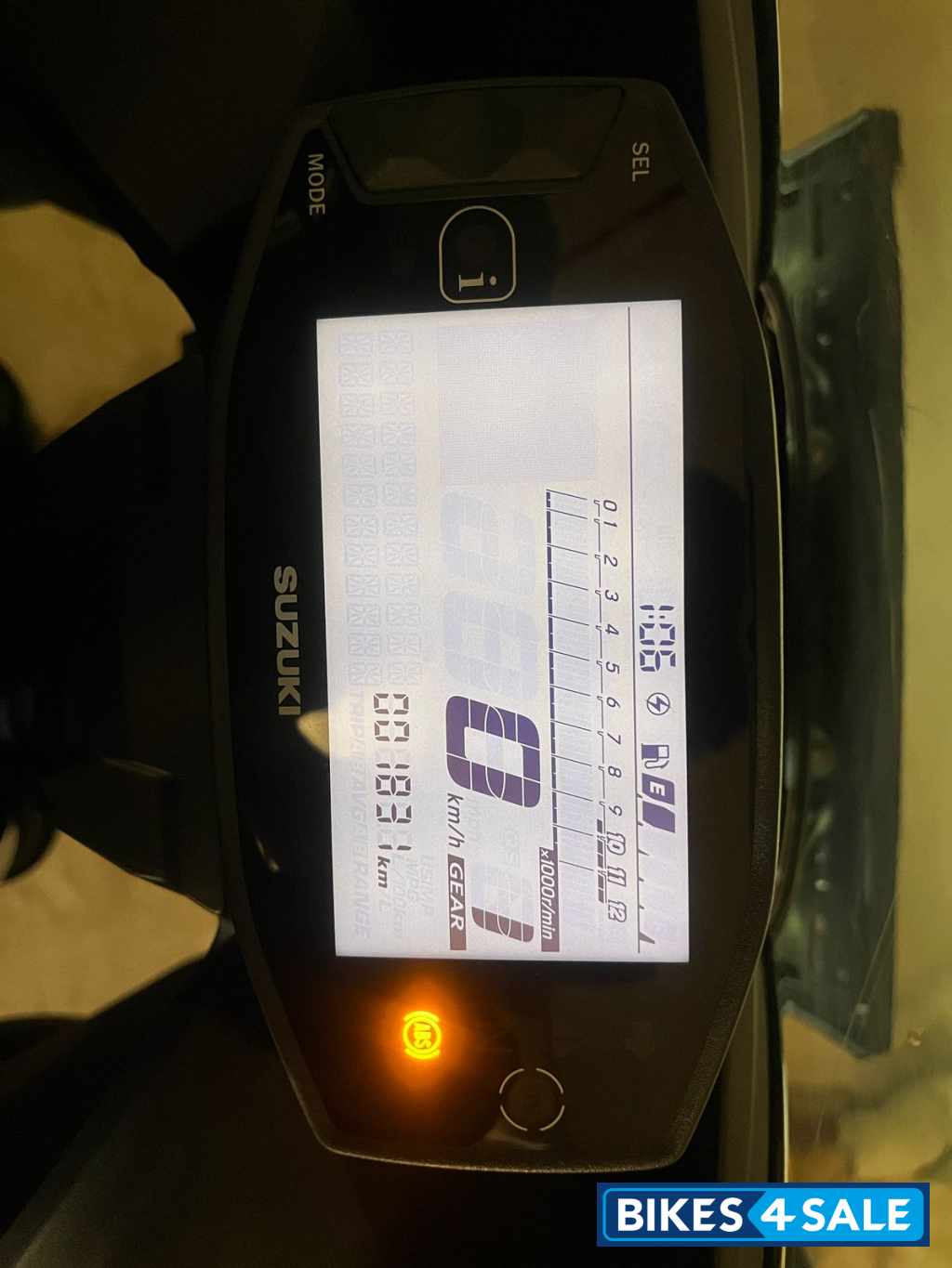 Blue Suzuki Gixxer SF