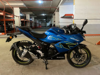 Blue Suzuki Gixxer SF