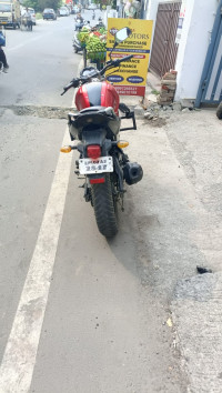 L Red Yamaha FZ16