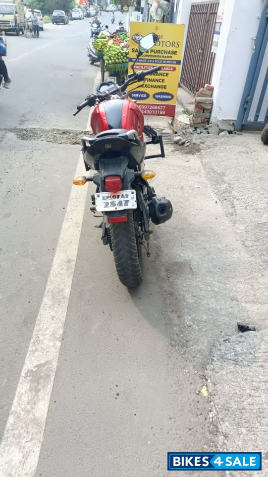 L Red Yamaha FZ16