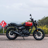 Rebel Red Royal Enfield Hunter 350 Metro